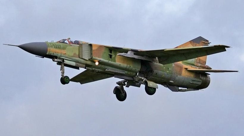 EΚΤΑΚΤΟ: Kατάρριψη μαχητικού MiG-23 στα σύνορα Τουρκίας-Συρίας (video-φωτογραφίες)